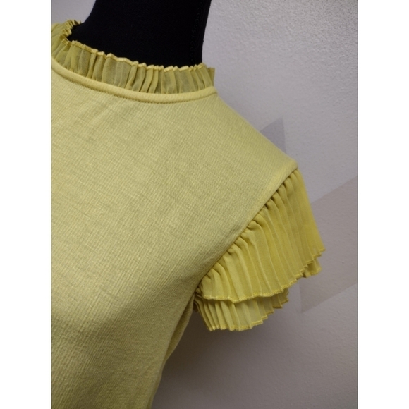 Meraki lemon yellow top with flutter sleeves - Picture 5 of 11